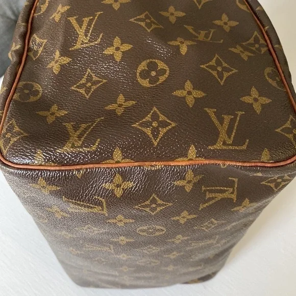 Louis Vuitton Monogram Speedy 30 - Picture 12 of 17
